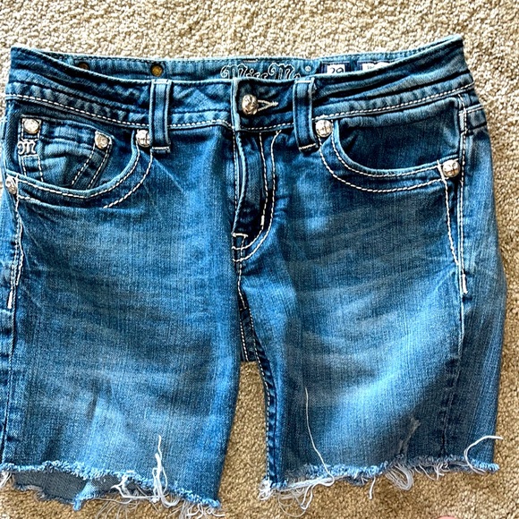 Miss Me cut off Jeans - Picture 1 of 4